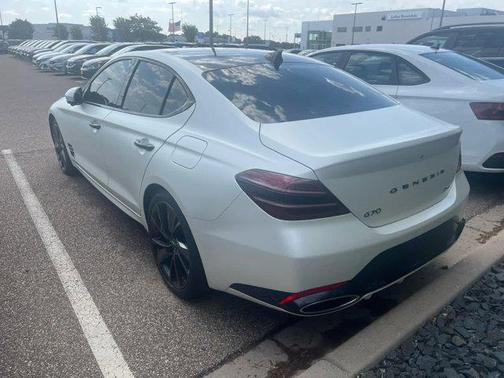 2022 Genesis G70 3.3T AWD