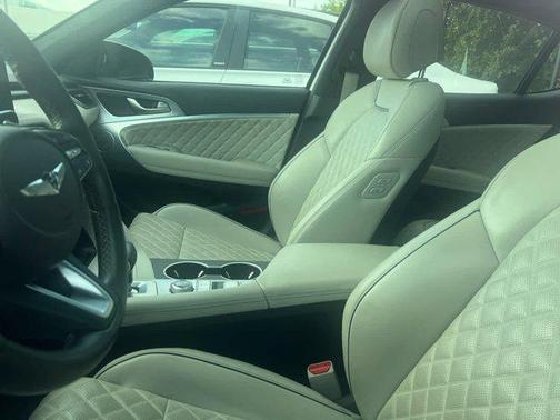 2022 Genesis G70 3.3T AWD