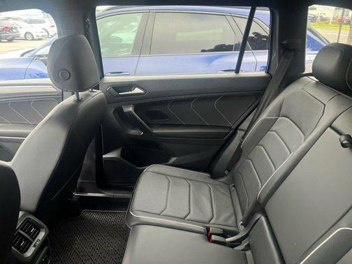 2022 Volkswagen Tiguan 2.0T SEL R-Line 4MOTION
