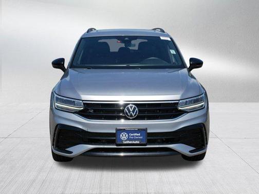 Pyrite Silver Metallic 2023 Volkswagen Tiguan 2.0T SE R-Line Black 4MOTION