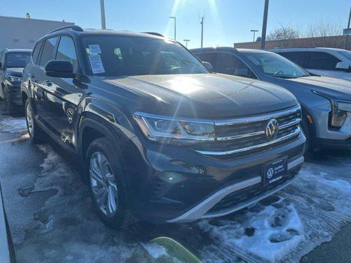 2023 Volkswagen Atlas 2.0T SE w/Technology 4MOTION
