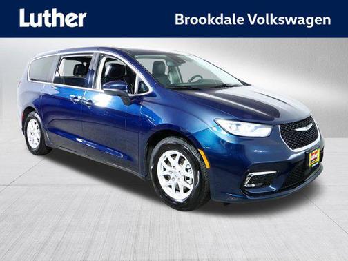 Fathom Blue Pearlcoat 2023 Chrysler Pacifica Touring L