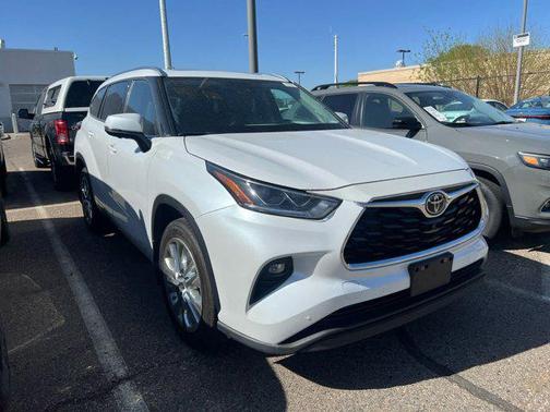Wind Chill Pearl 2023 Toyota Highlander Limited
