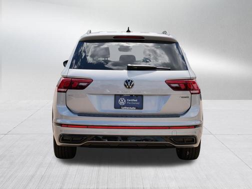 Pyrite Silver Metallic 2023 Volkswagen Tiguan 2.0T SE R-Line Black 4MOTION