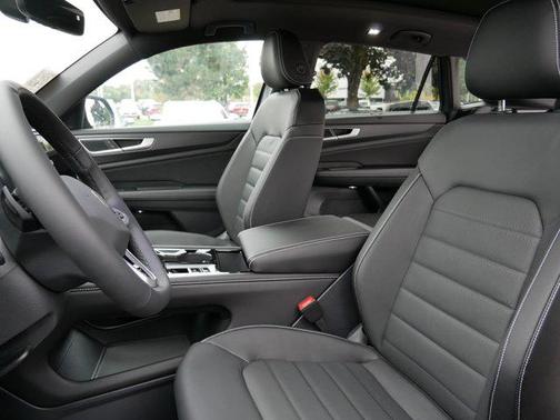2026 Volkswagen Atlas Cross Sport 2.0T SEL
