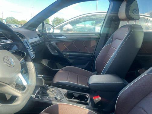 2022 Volkswagen Tiguan 2.0T SEL R-Line 4MOTION