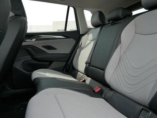 2025 Volkswagen Tiguan 2.0T SE 4MOTION