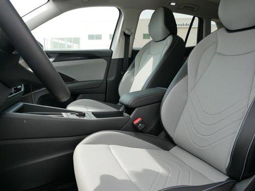 2025 Volkswagen Tiguan 2.0T SE 4MOTION