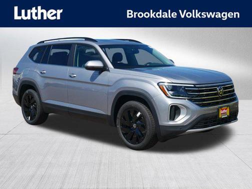 Silver Mist Metallic 2026 Volkswagen Atlas 2.0T SE w/Technology 4MOTION