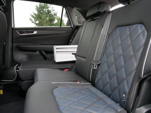 2026 Volkswagen Atlas Cross Sport 2.0T SEL Premium