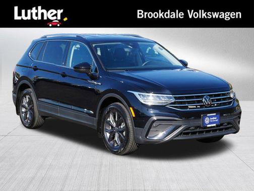 Deep Black Pearl 2023 Volkswagen Tiguan 2.0T SE 4MOTION