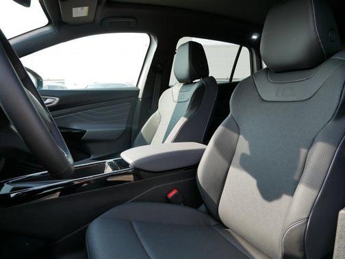2025 Volkswagen ID.4 AWD Pro S