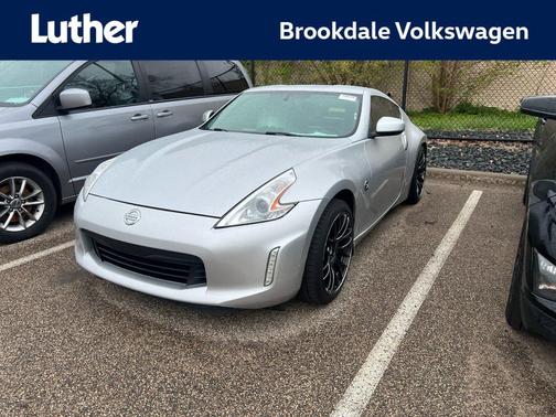 Brilliant Silver Metallic 2014 Nissan 370Z Touring