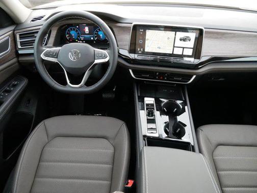 2025 Volkswagen Atlas 2.0T SEL