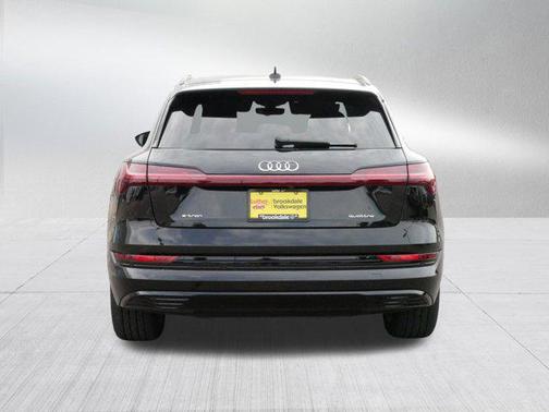 2021 Audi e-tron Premium