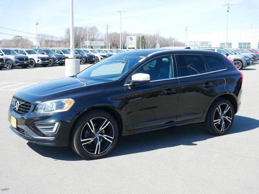 2017 Volvo XC60 T6 R-Design