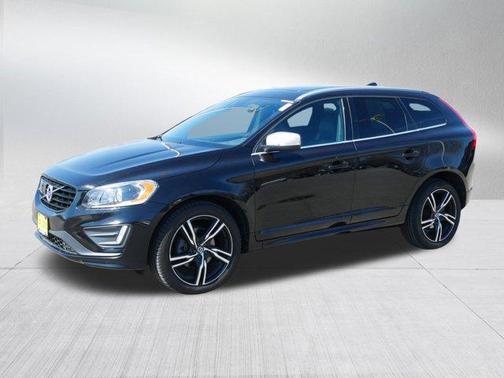 2017 Volvo XC60 T6 R-Design