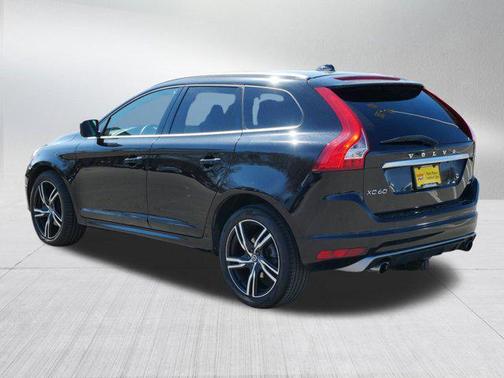 2017 Volvo XC60 T6 R-Design