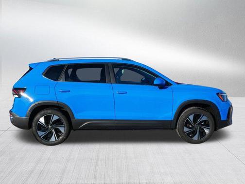 2026 Volkswagen Taos SE