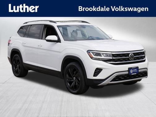 Pure White 2022 Volkswagen Atlas 3.6L SE w/Technology