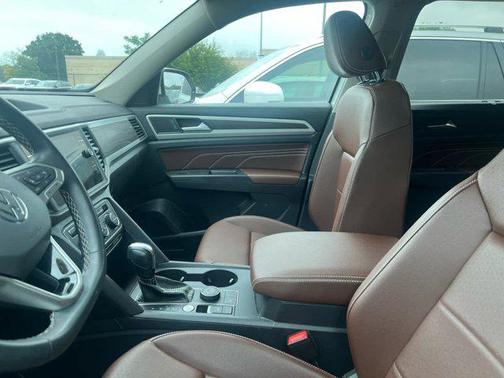 2021 Volkswagen Atlas 3.6L SE w/Technology