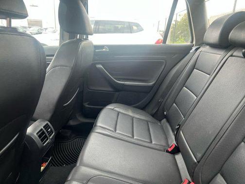 2013 Volkswagen Jetta SportWagen SE