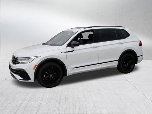2022 Volkswagen Tiguan 2.0T SE R-Line Black 4MOTION