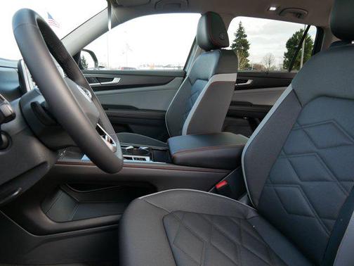 2026 Volkswagen Atlas Peak Edition