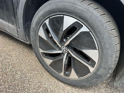Mythos Black Metallic 2022 Volkswagen ID.4 AWD Pro