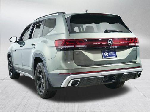 2024 Volkswagen Atlas 2.0T SE w/Technology 4MOTION