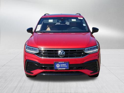 Kings Red Metallic 2024 Volkswagen Tiguan 2.0T SE R-Line Black 4MOTION