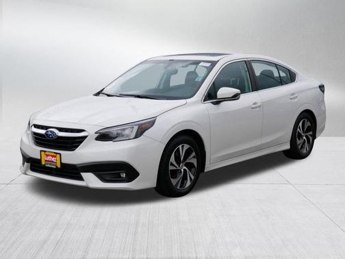 Crystal White Pearl 2022 Subaru Legacy Premium
