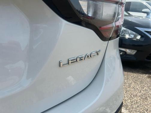 Crystal White Pearl 2022 Subaru Legacy Premium