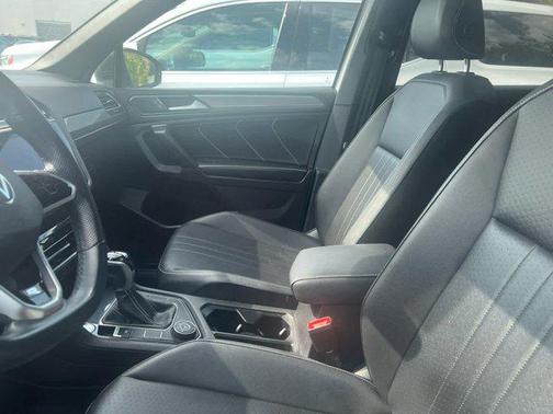 2022 Volkswagen Tiguan 2.0T SE R-Line Black 4MOTION