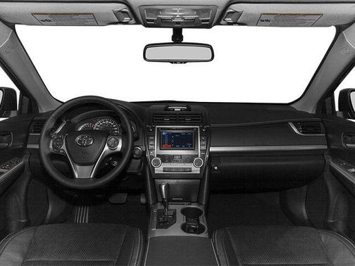 Super White 2014 Toyota Camry SE Sport