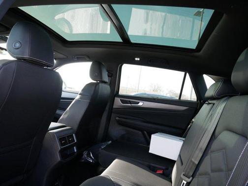 2026 Volkswagen Atlas Cross Sport 2.0T SE w/Technology 4MOTION