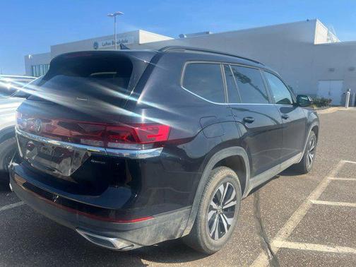 2024 Volkswagen Atlas 2.0T SE