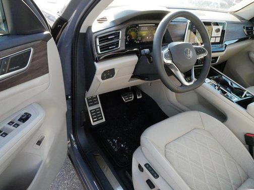 2025 Volkswagen Atlas 2.0T SEL Premium R-Line 4MOTION