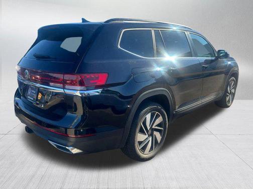 2024 Volkswagen Atlas 2.0T SE w/Technology 4MOTION