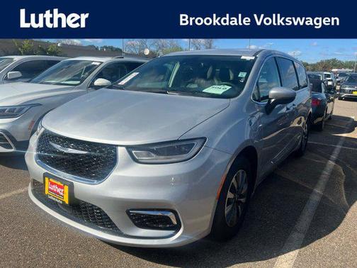 2023 Chrysler Pacifica Hybrid Touring L