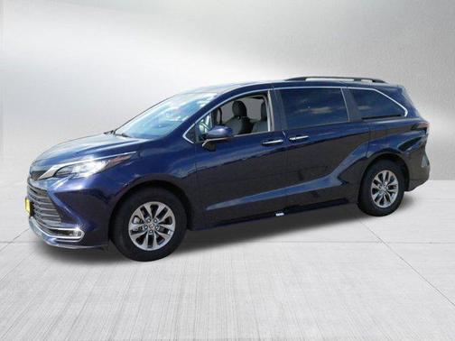 2023 Toyota Sienna XLE 7 Passenger