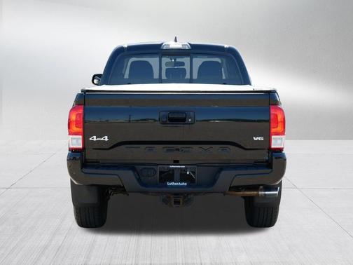 Black 2016 Toyota Tacoma SR5
