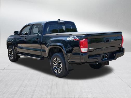 Black 2016 Toyota Tacoma SR5