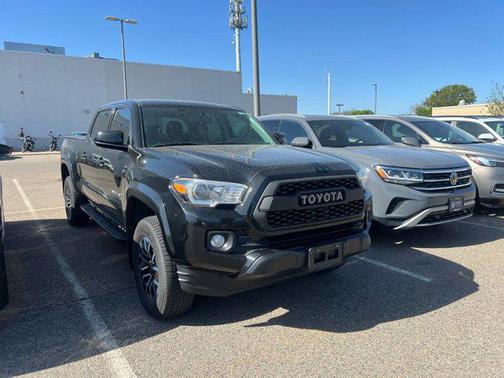 Black 2016 Toyota Tacoma SR5