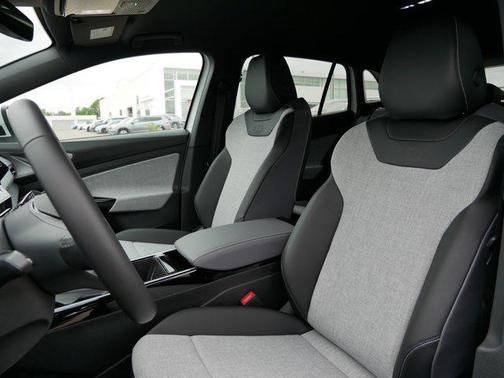 2025 Volkswagen ID.4 Limited