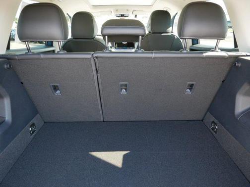 2025 Volkswagen Tiguan 2.0T SE 4MOTION