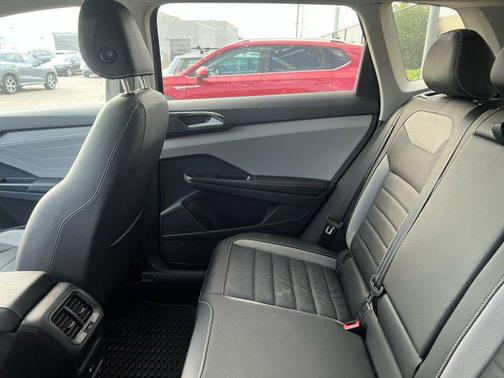2024 Volkswagen Taos 1.5T SEL