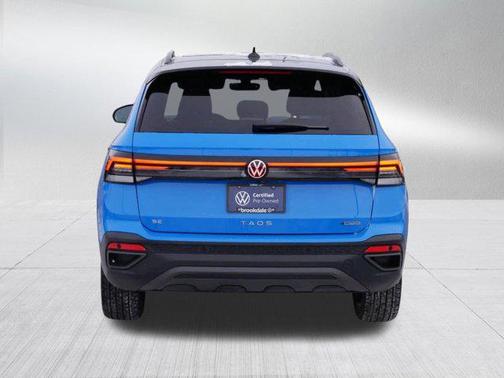 Cornflower Blue w/Deep Black Roof 2025 Volkswagen Taos 1.5T SE Black