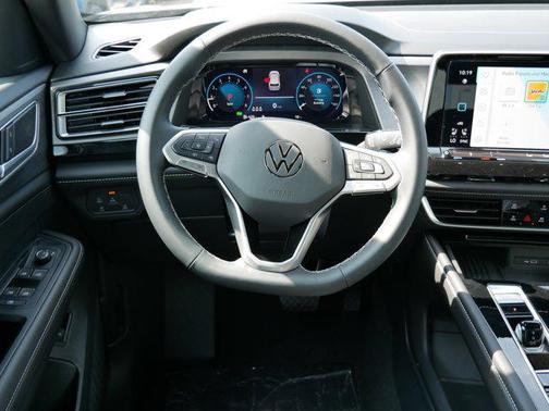 2025 Volkswagen Atlas Cross Sport 2.0T SE w/Technology 4MOTION