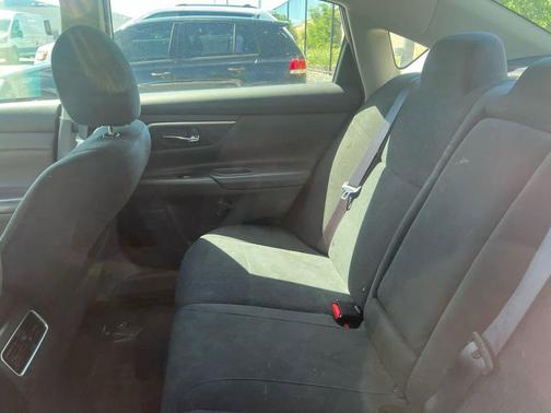 Brilliant Silver 2015 Nissan Altima 2.5 SV